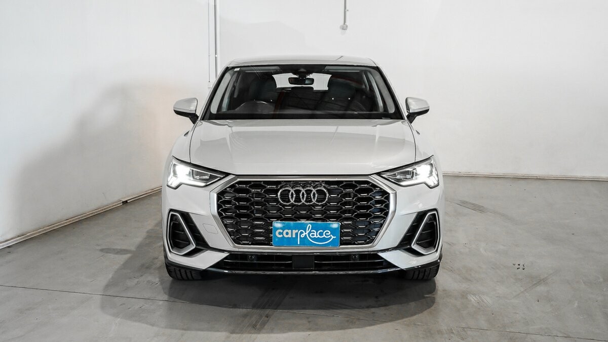 Audi Q3 image 2