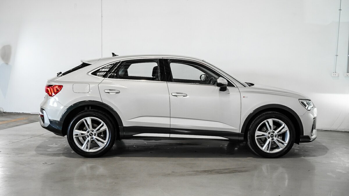Audi Q3 image 3
