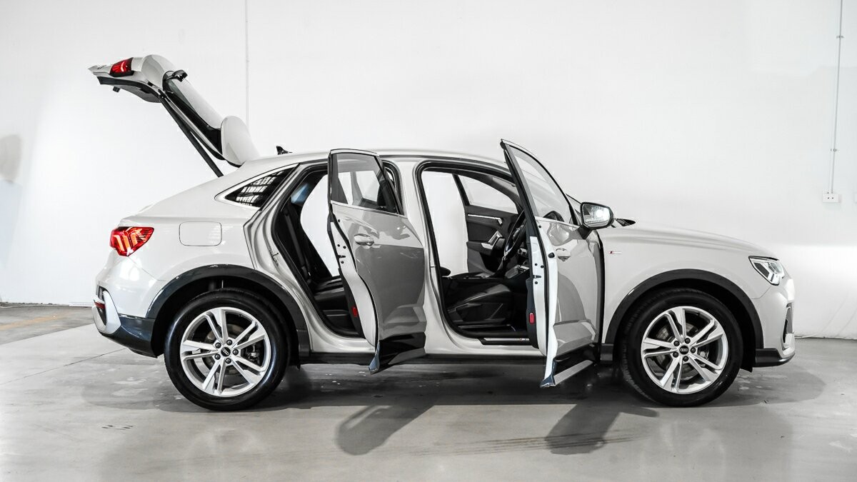 Audi Q3 image 4