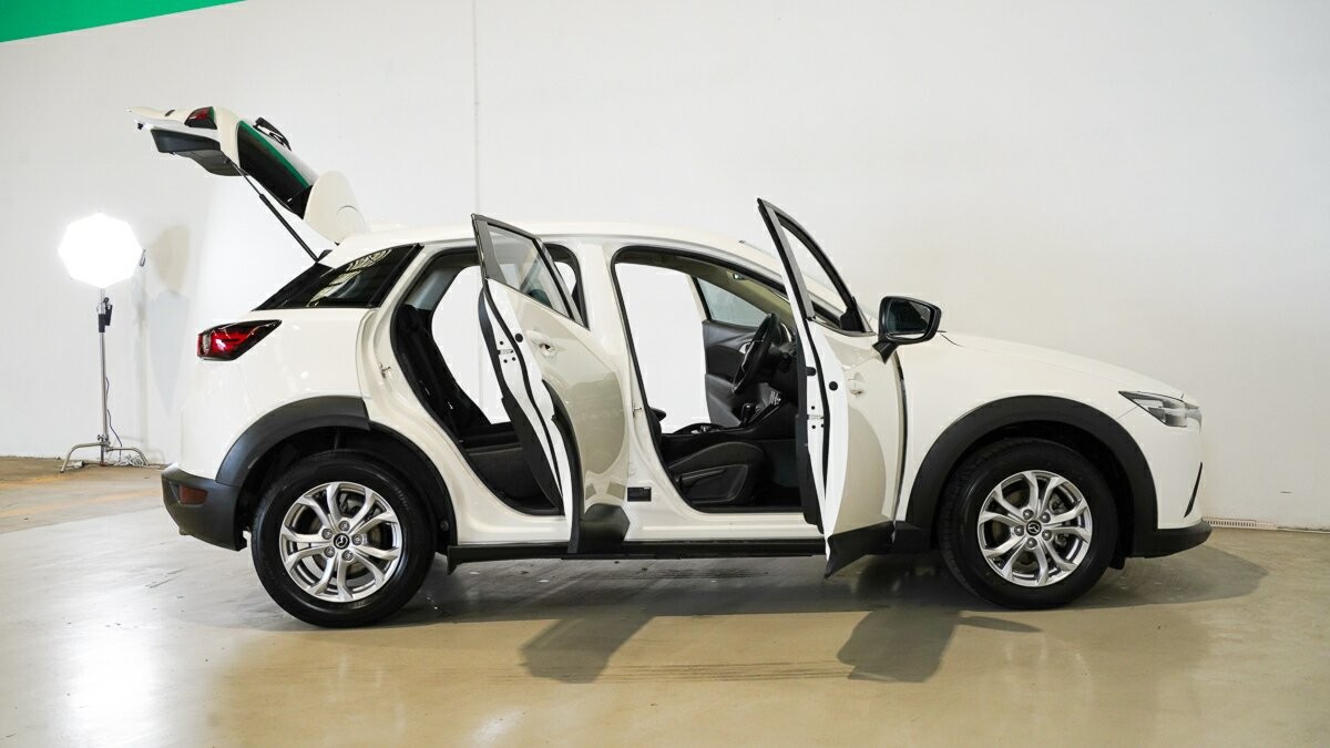 Mazda Cx-3 image 4