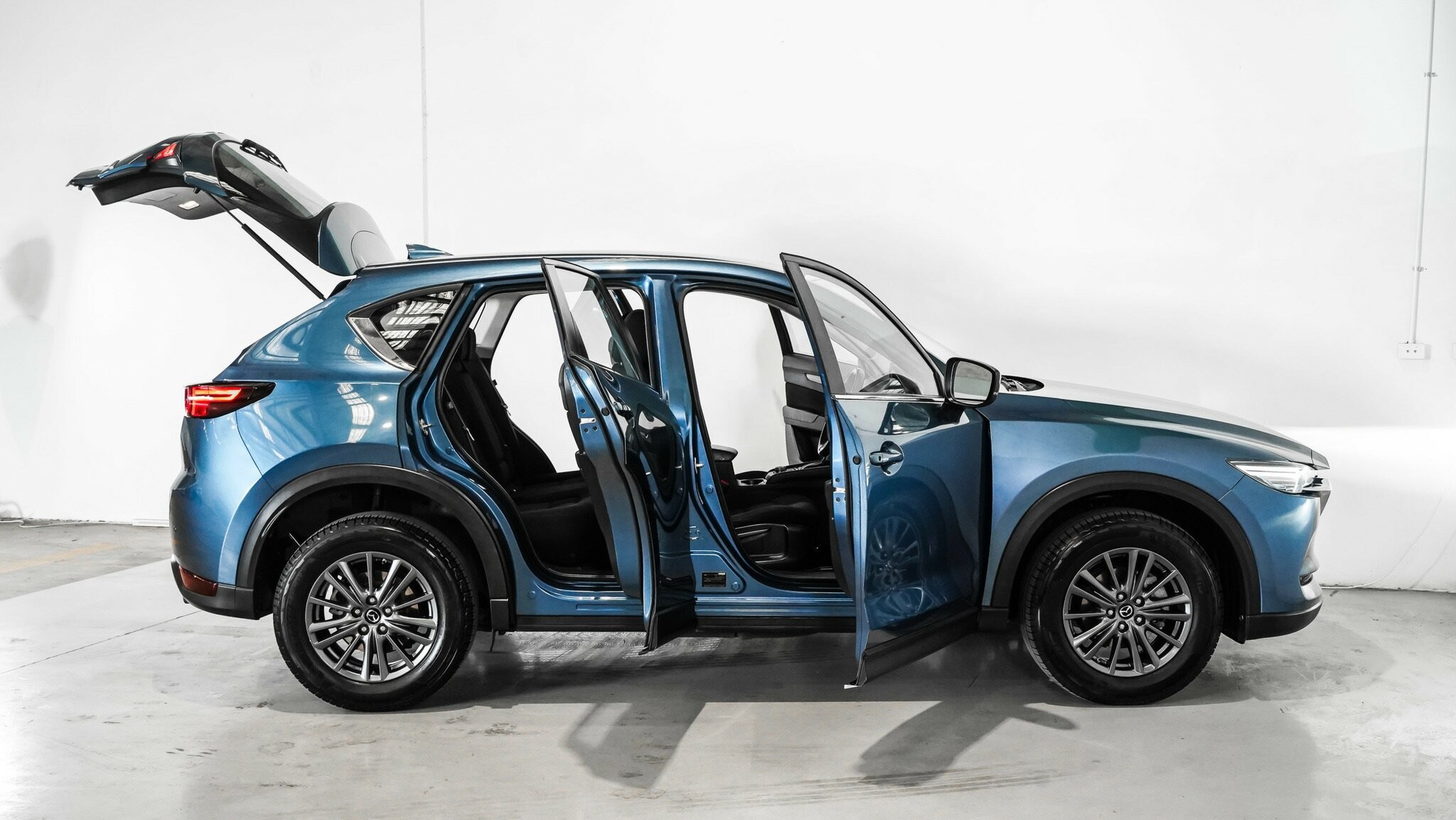 Mazda Cx-5 image 4