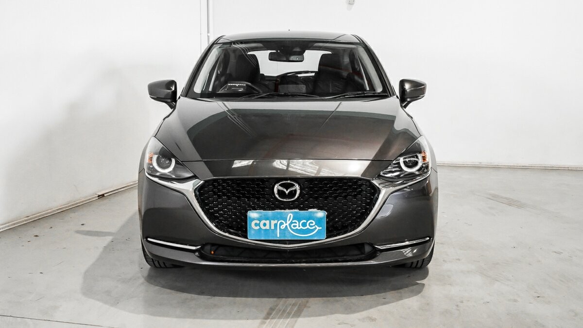 Mazda 2 image 2