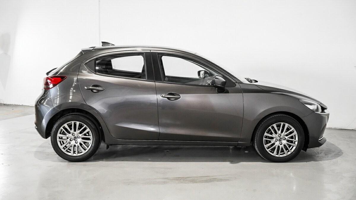 Mazda 2 image 3