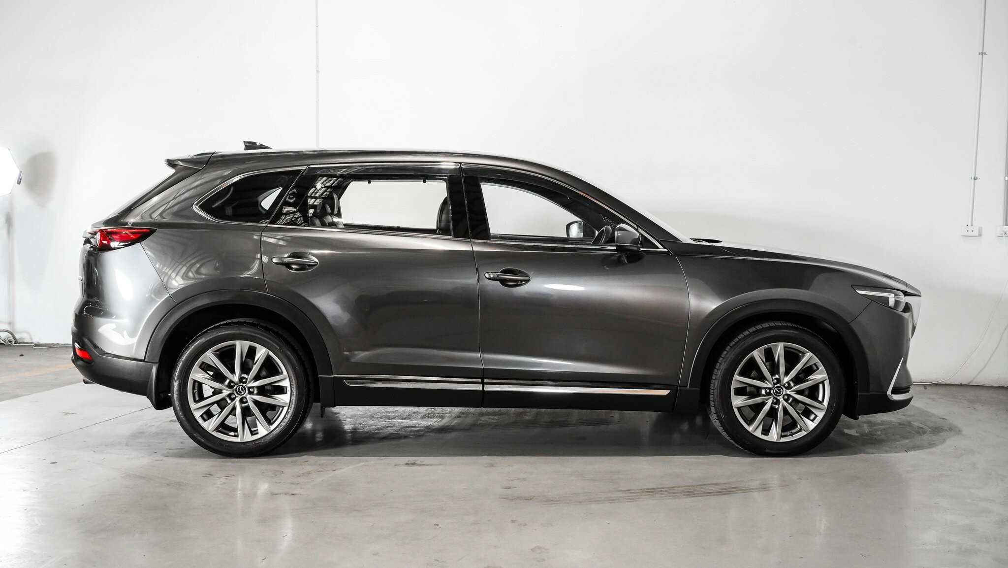 Mazda Cx-9 image 3