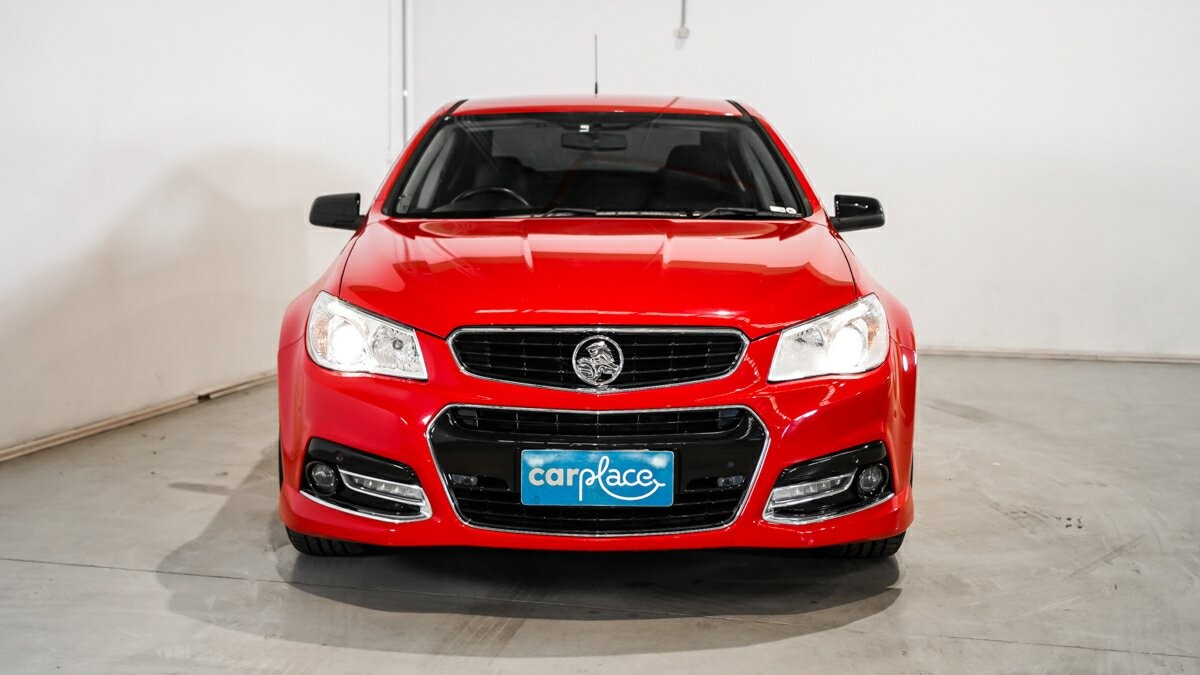 Holden Commodore image 2