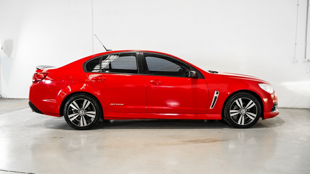 Holden Commodore image 3