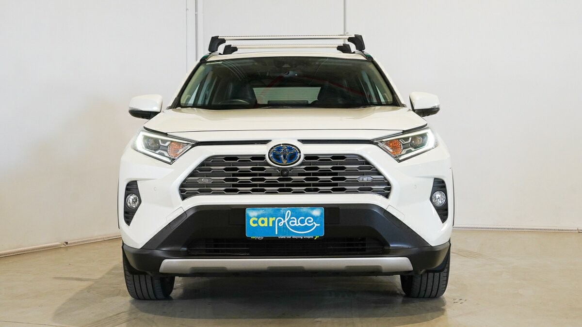 Toyota Rav4 image 2