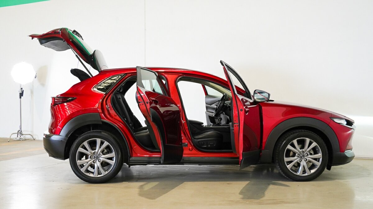 Mazda Cx-30 image 4