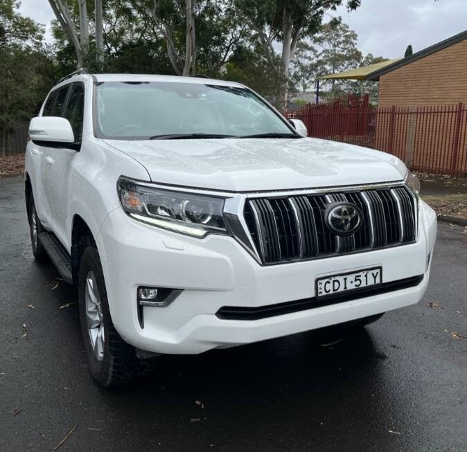 Toyota Landcruiser Prado image 1