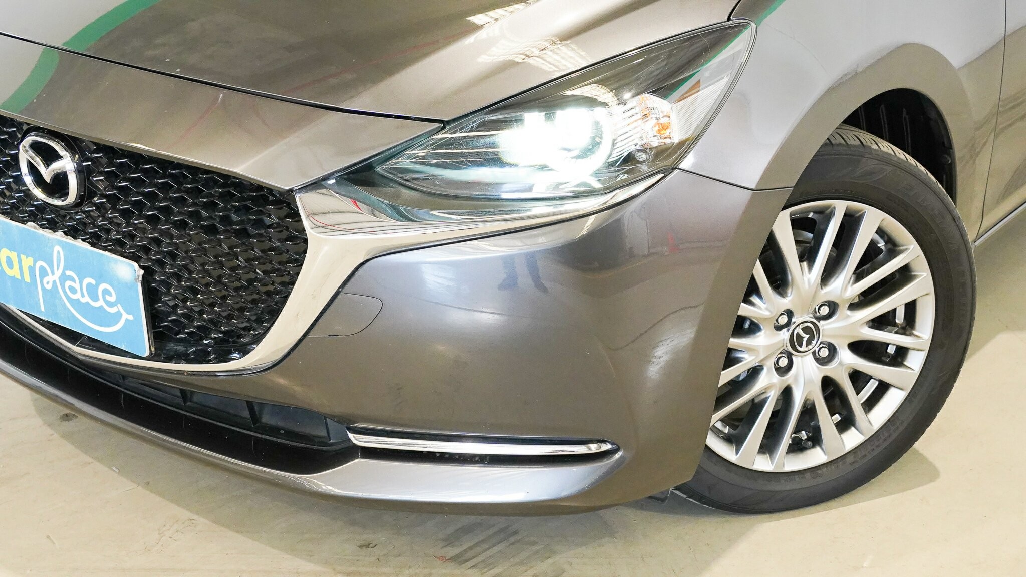 Mazda 2 image 2