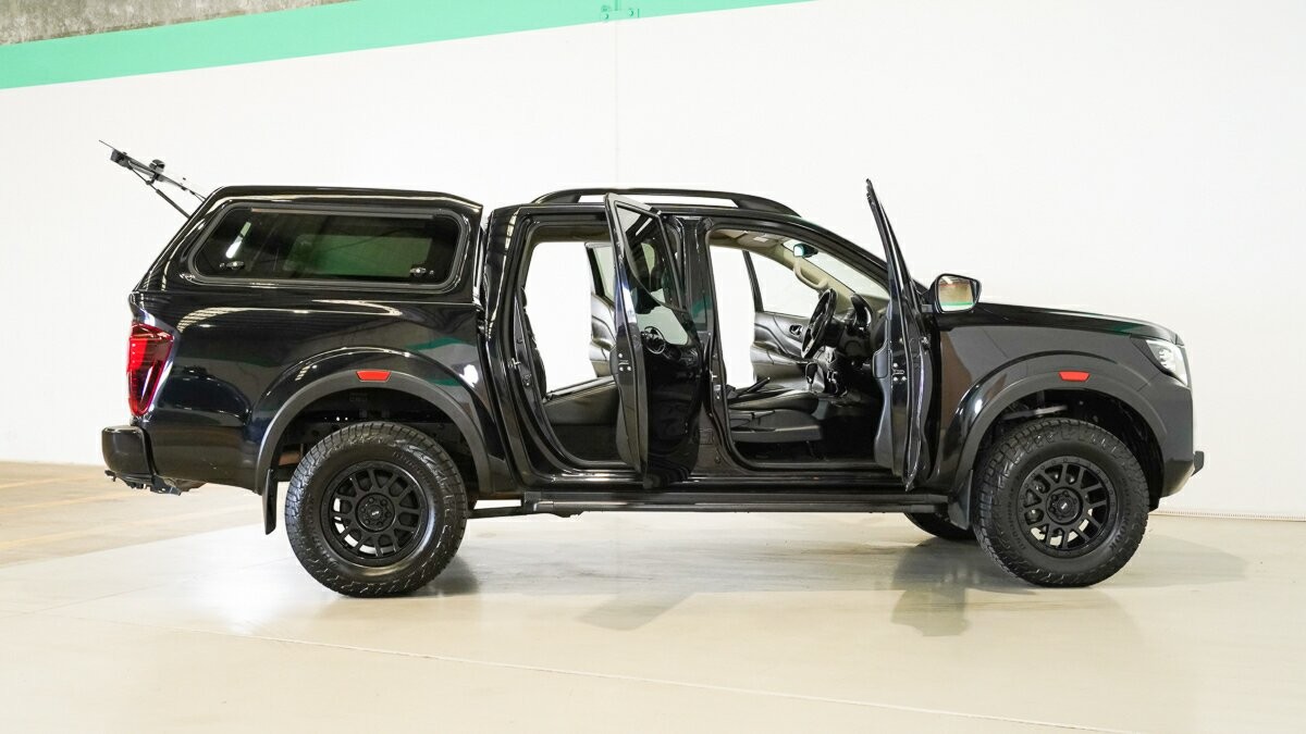 Nissan Navara image 4