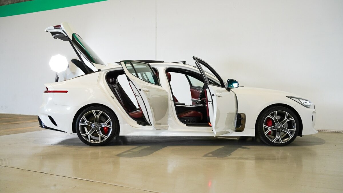Kia Stinger image 4