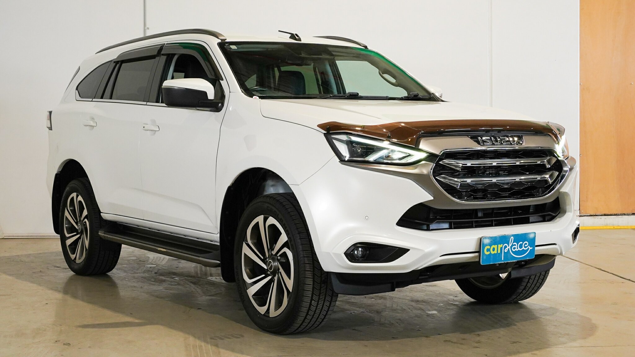 Isuzu Mu-x image 4
