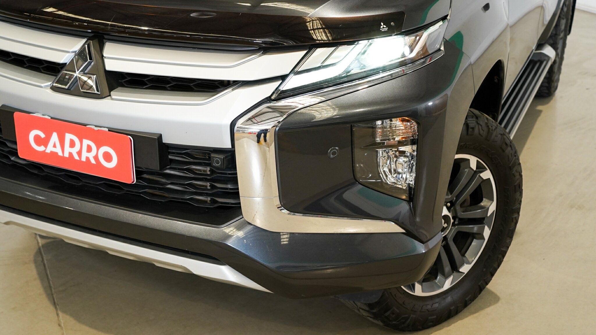 Mitsubishi Triton image 2