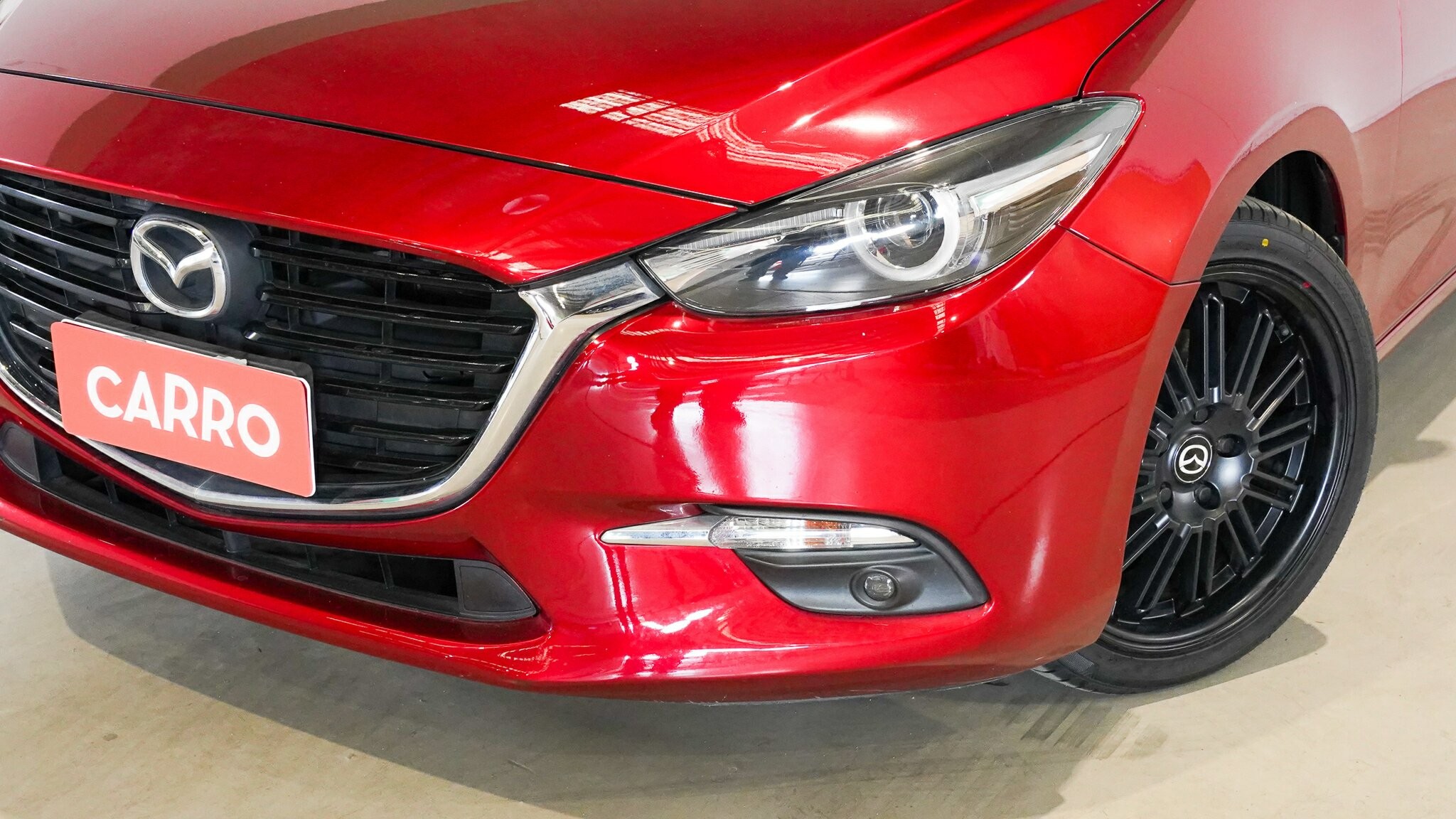 Mazda 3 image 2