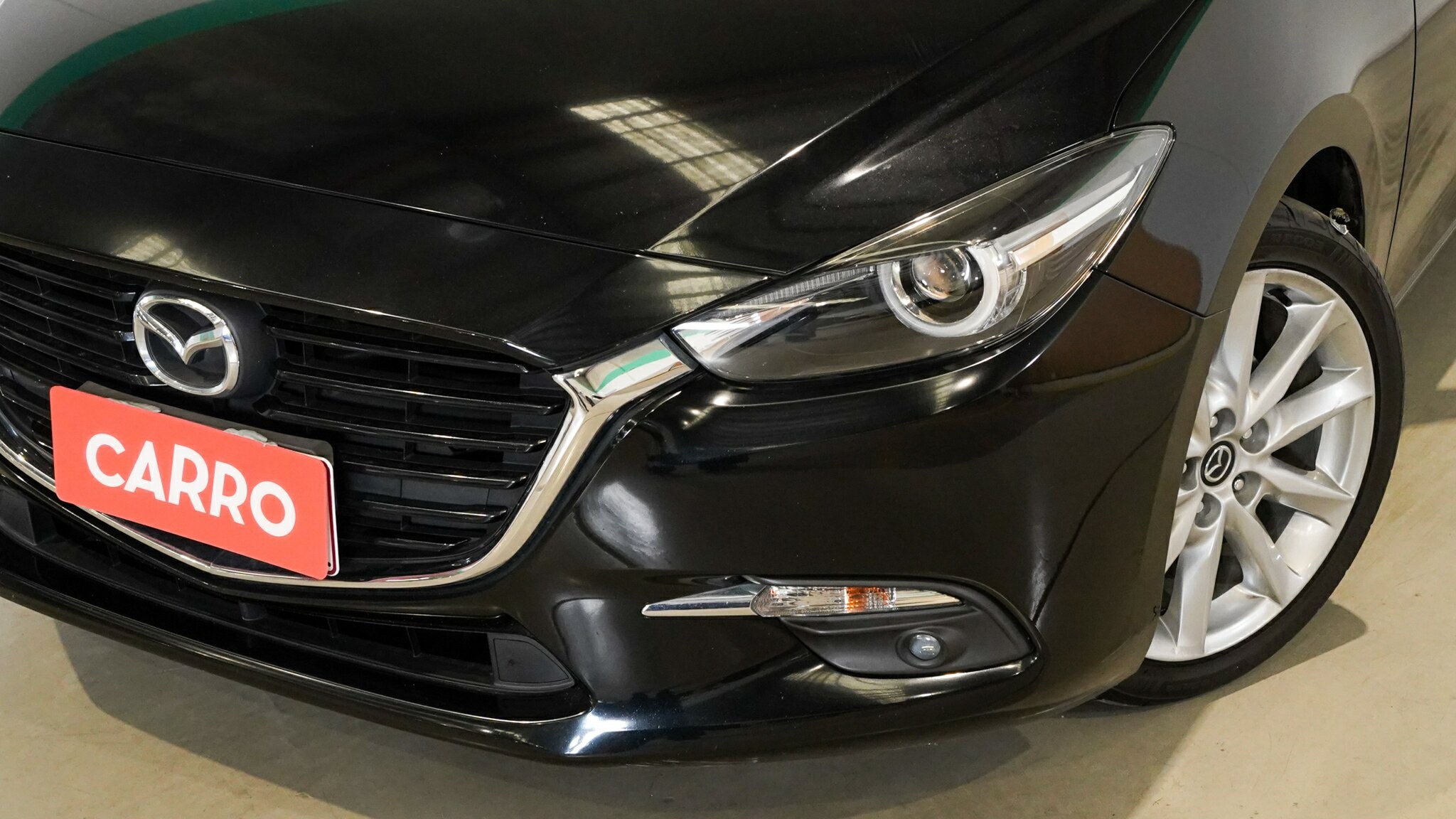 Mazda 3 image 2