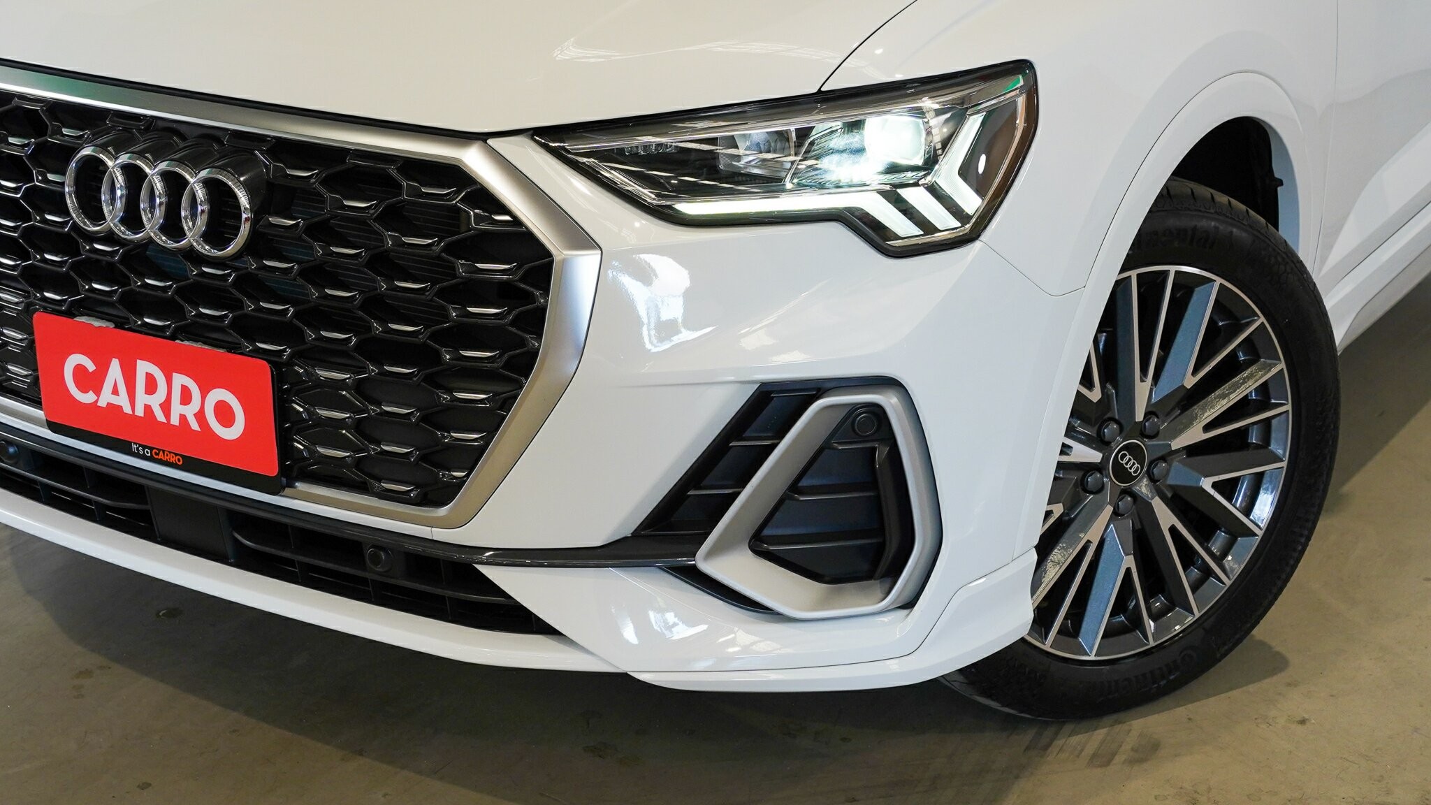 Audi Q3 image 2