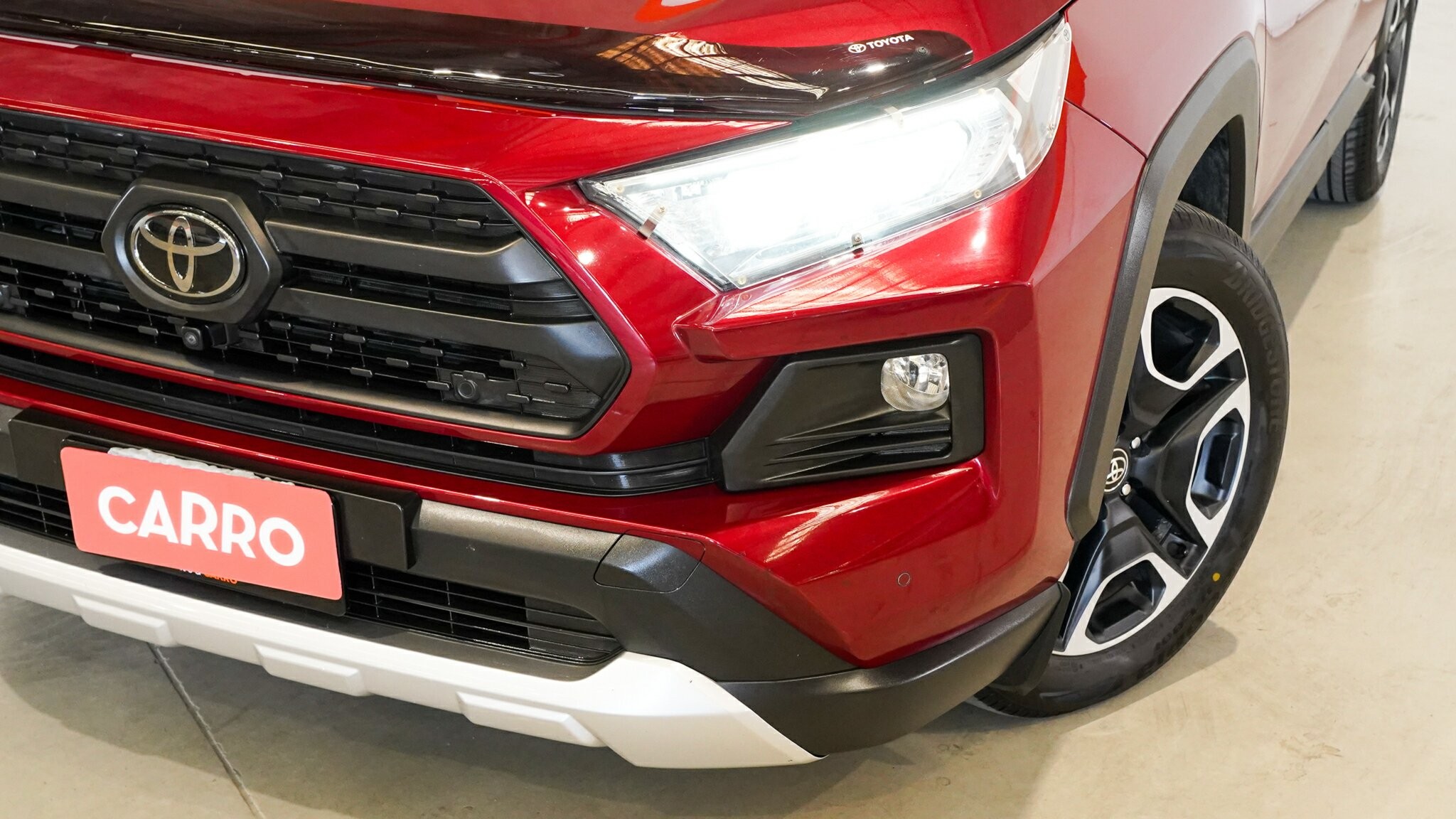 Toyota Rav4 image 2