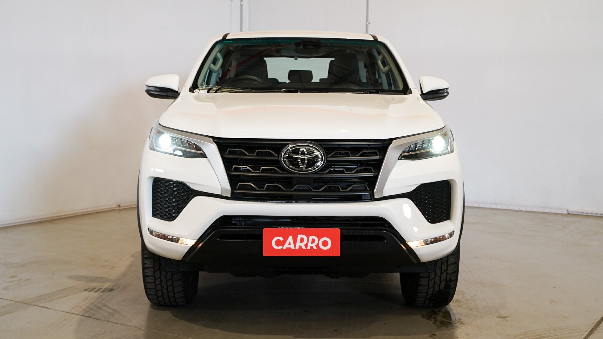 Toyota Fortuner image 3