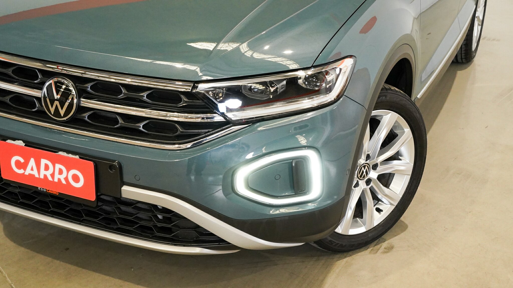 Volkswagen T-roc image 2