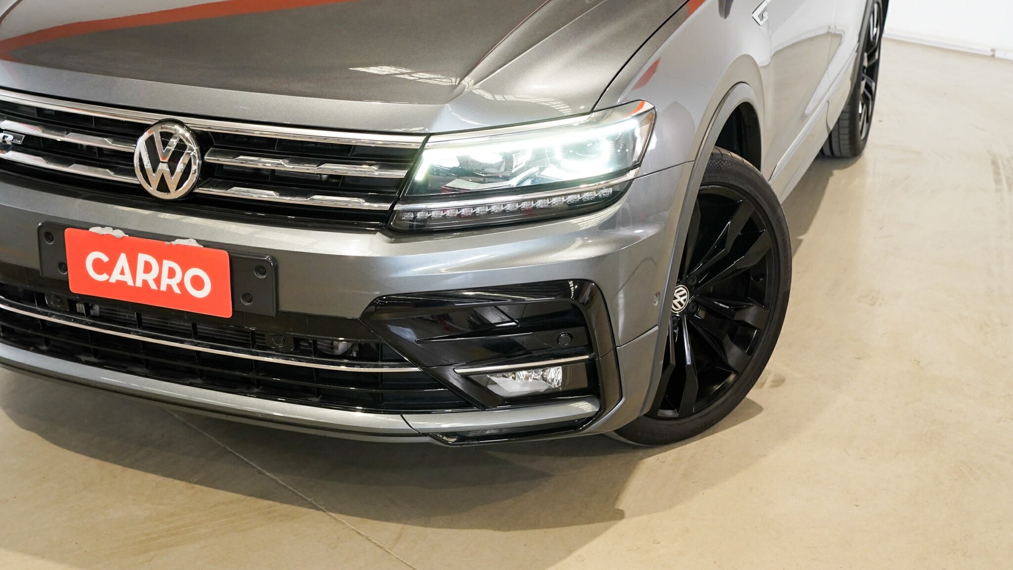 Volkswagen Tiguan image 2