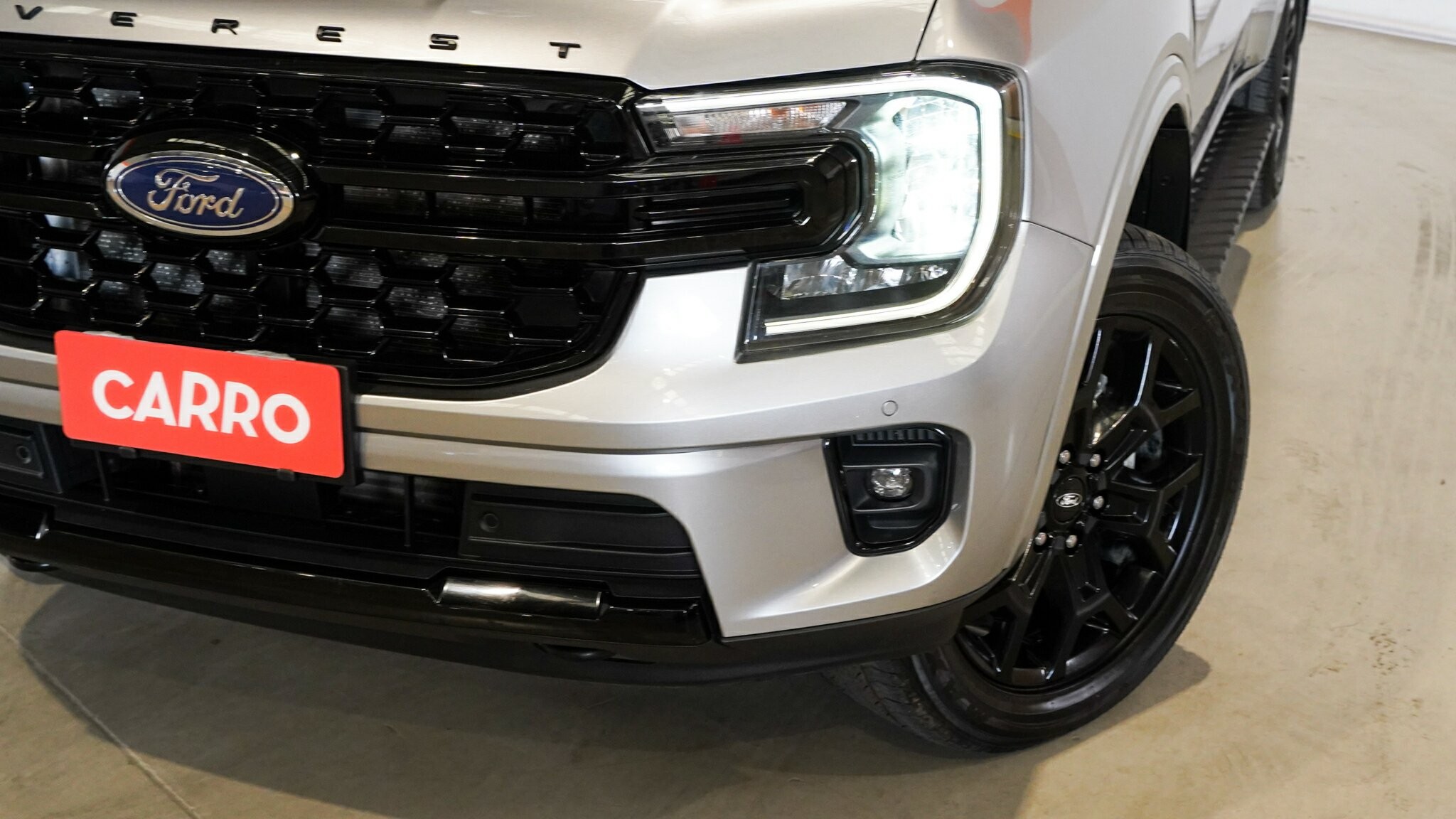 Ford Everest image 2