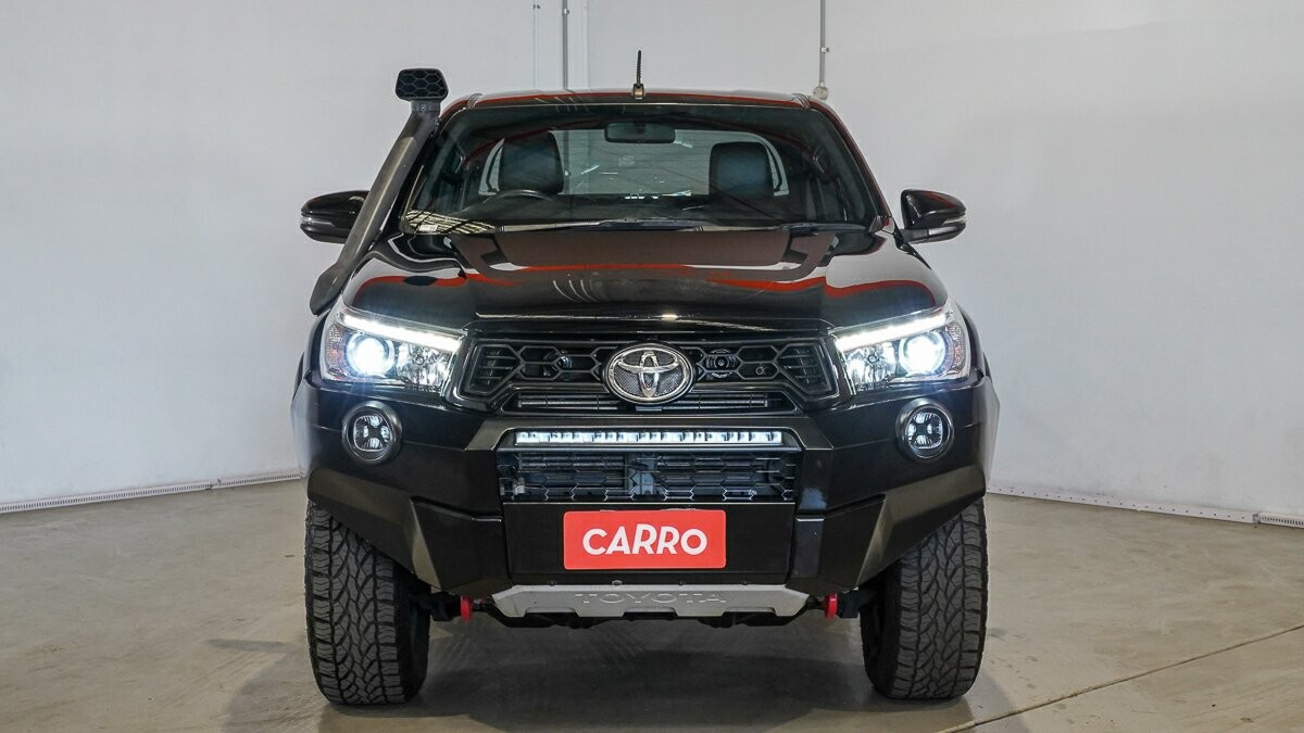 Toyota Hilux image 3