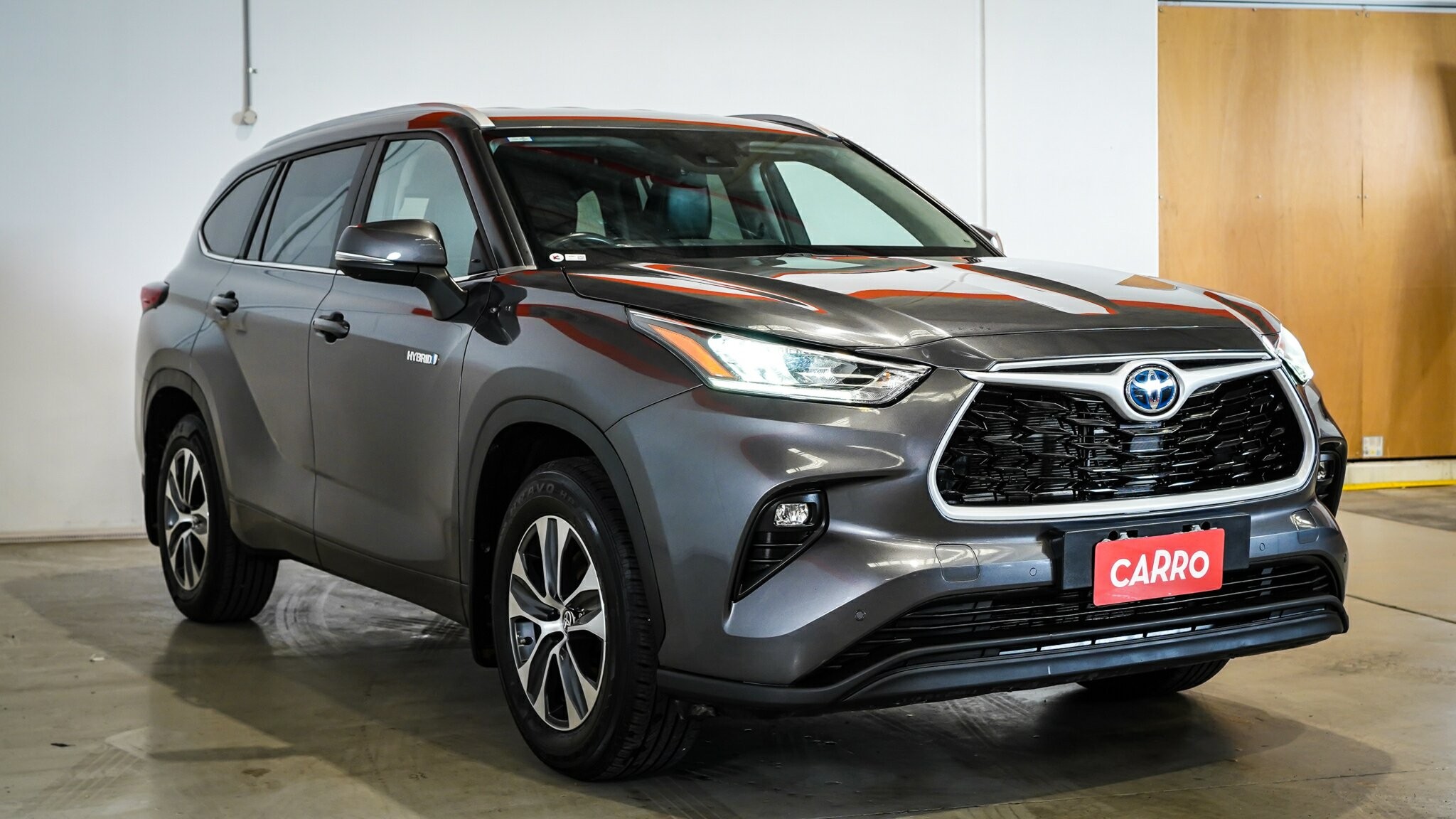 Toyota Kluger image 4