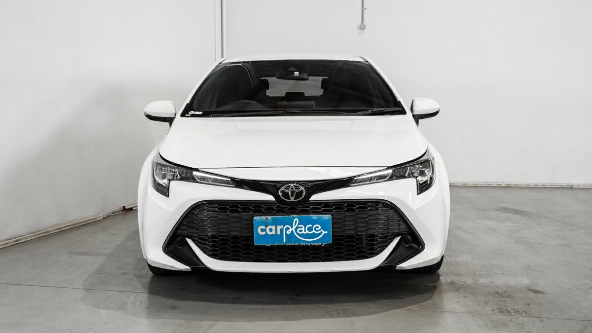 Toyota Corolla image 2