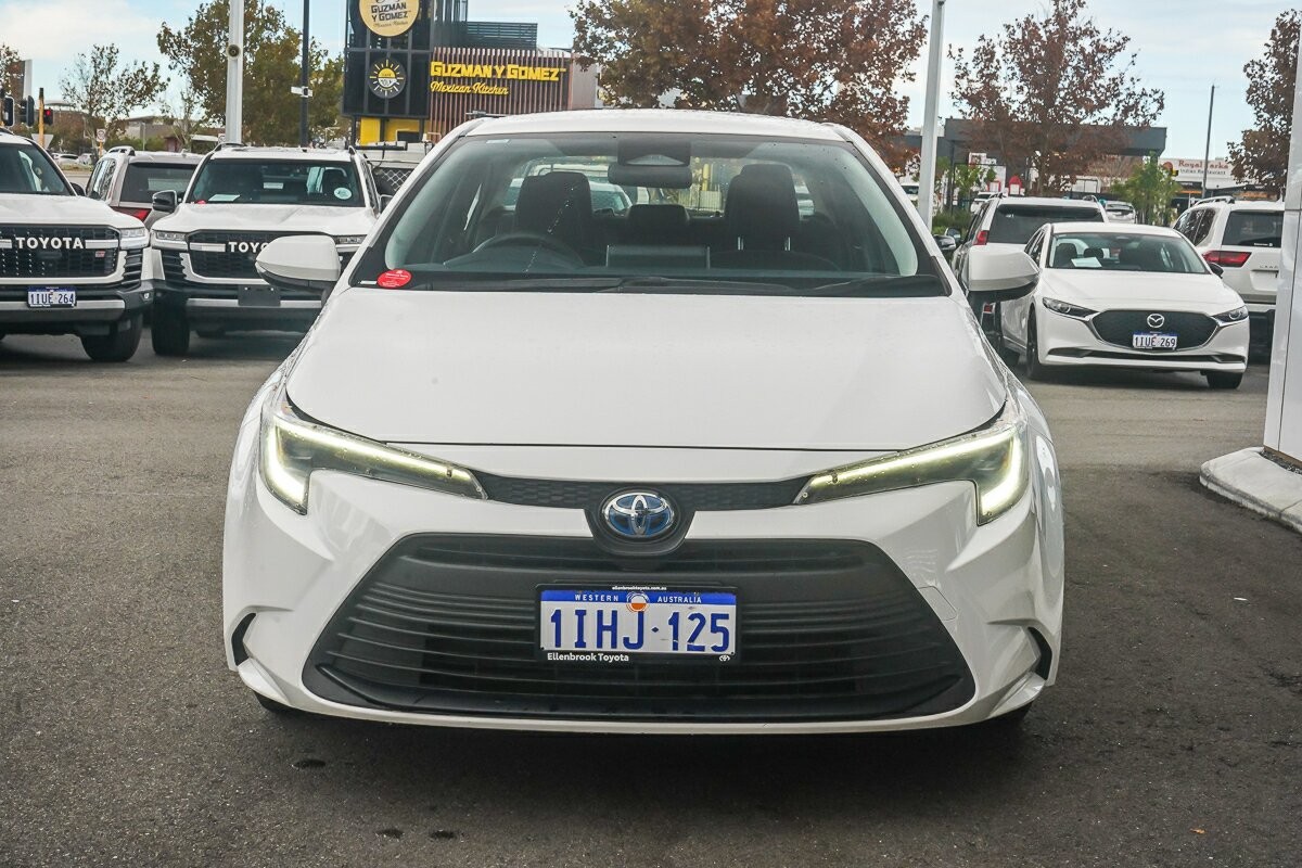 Toyota Corolla image 3