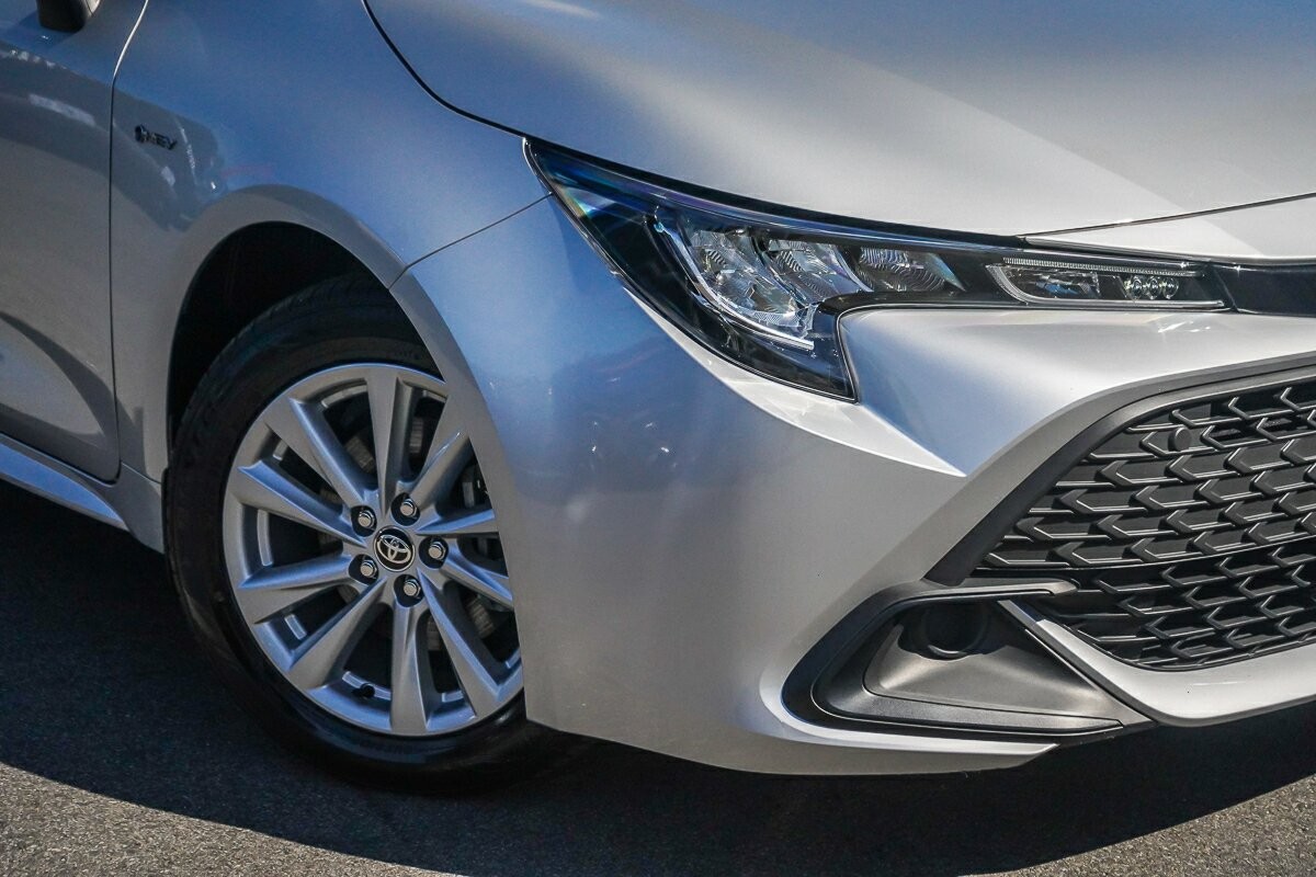 Toyota Corolla image 2