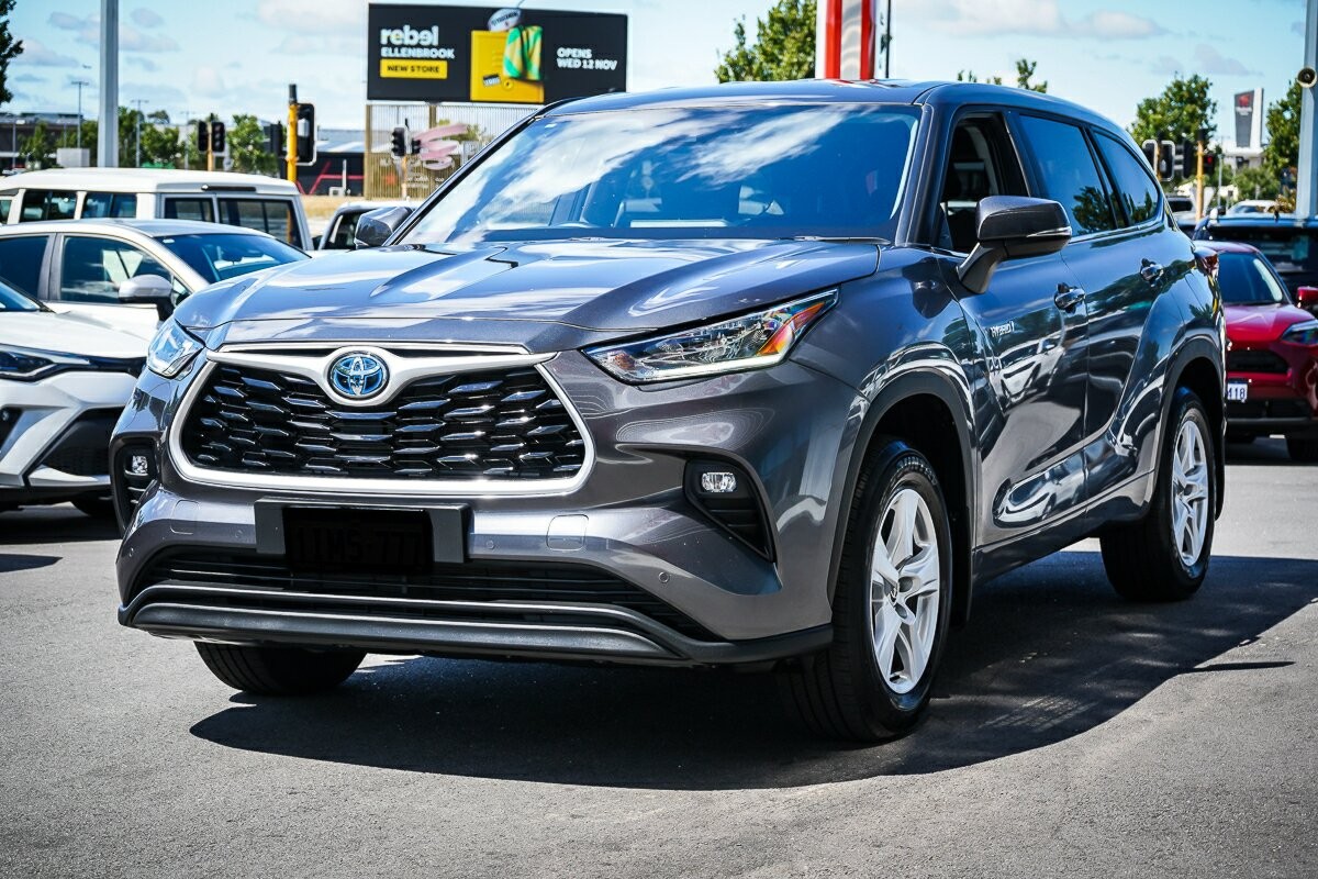 Toyota Kluger image 4