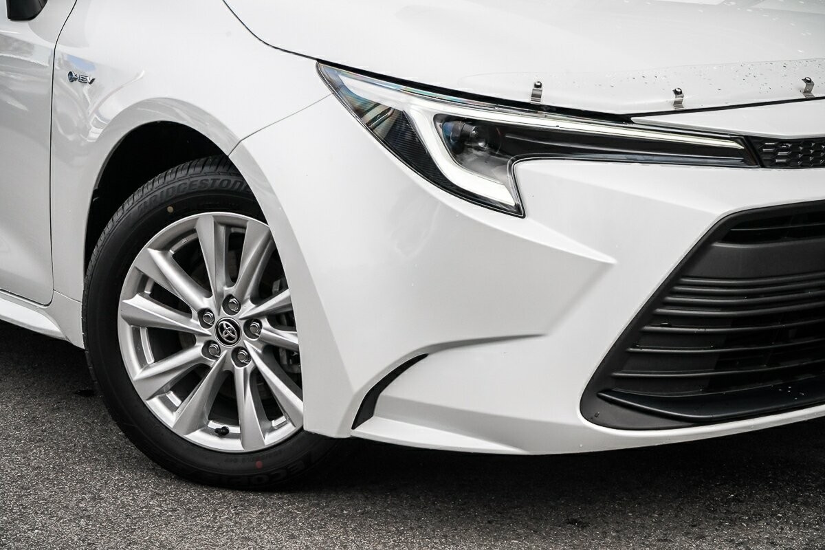 Toyota Corolla image 2