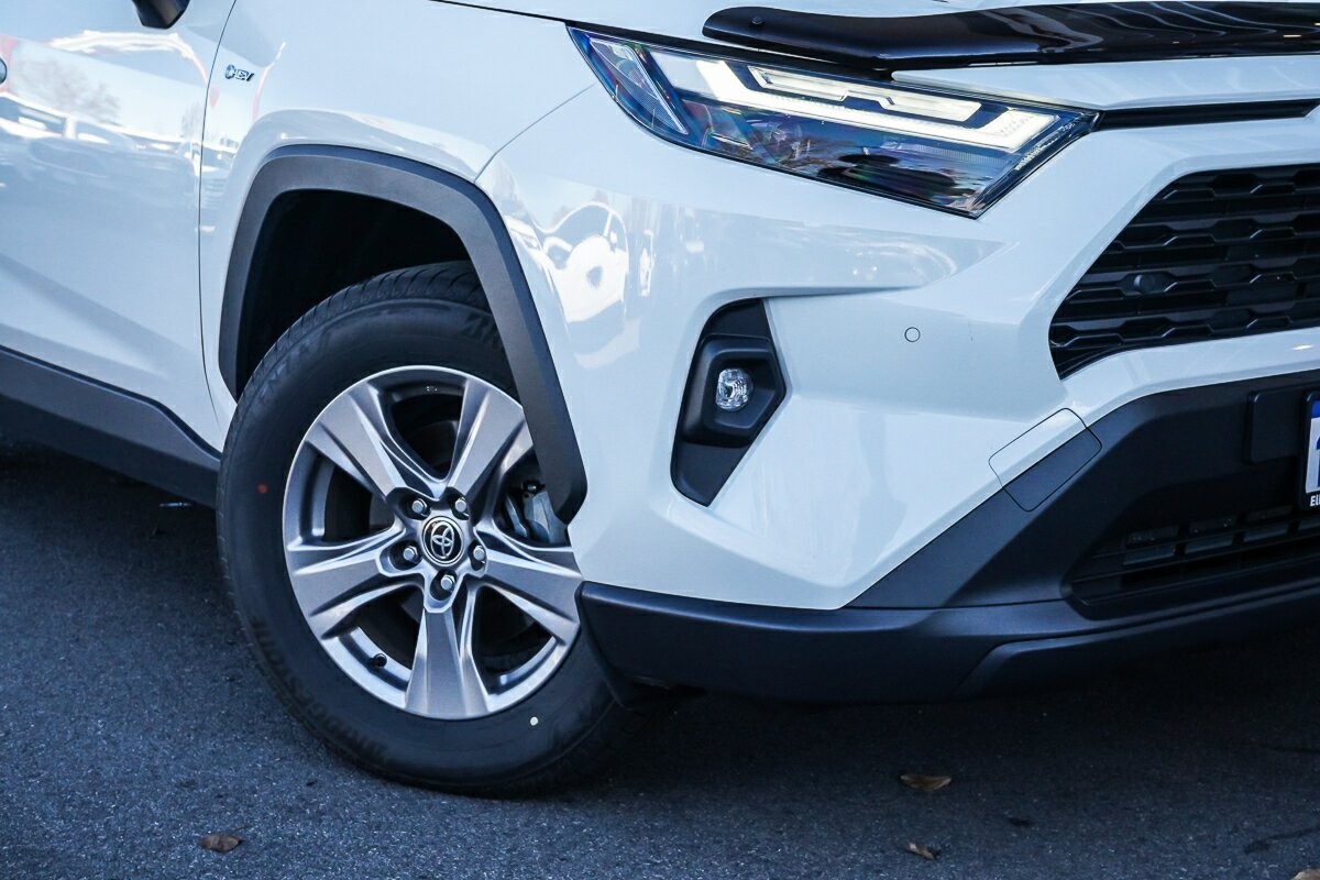 Toyota Rav4 image 2