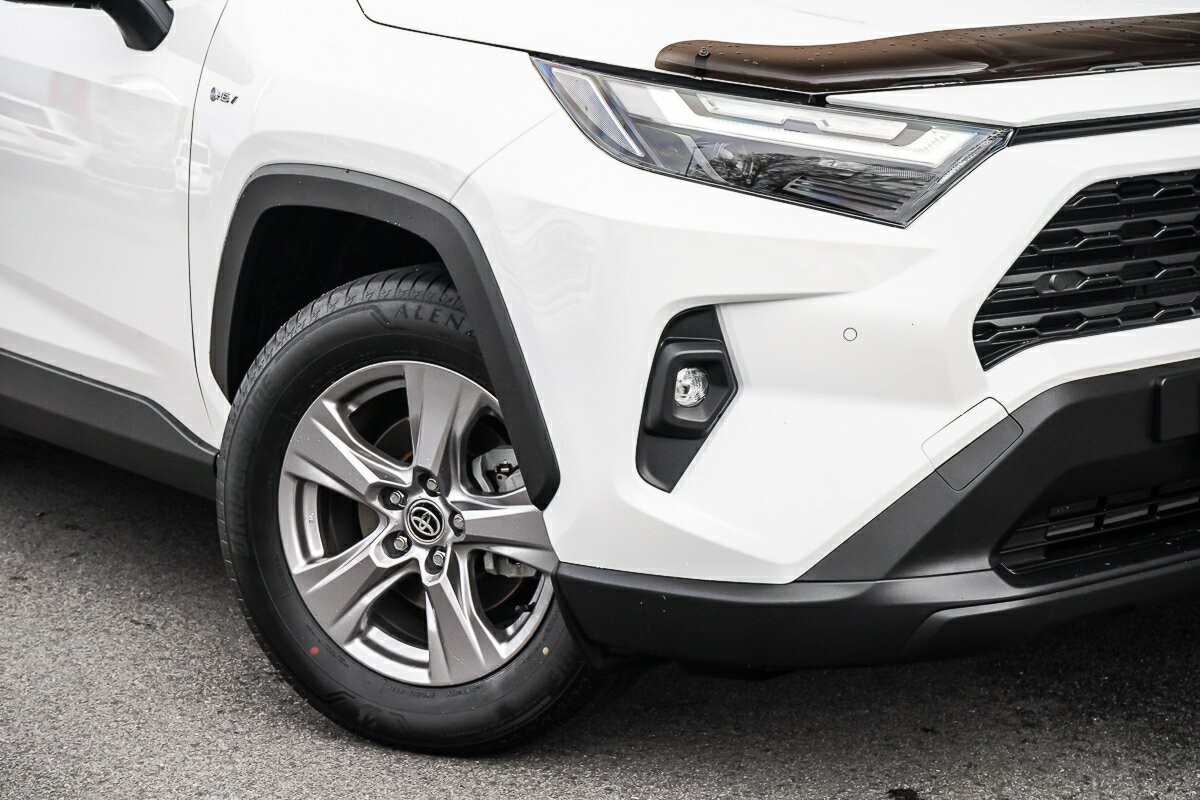 Toyota Rav4 image 2