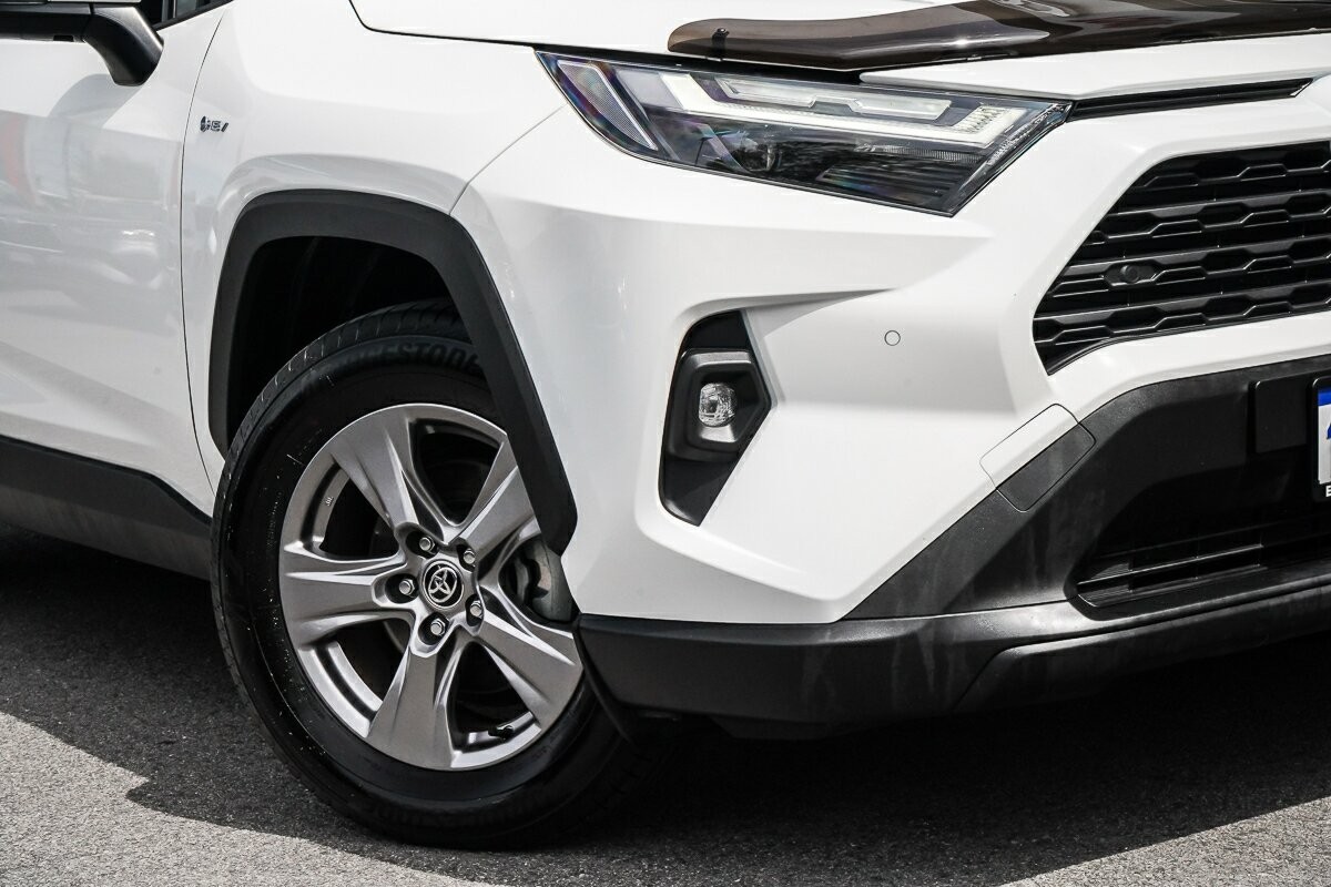 Toyota Rav4 image 2