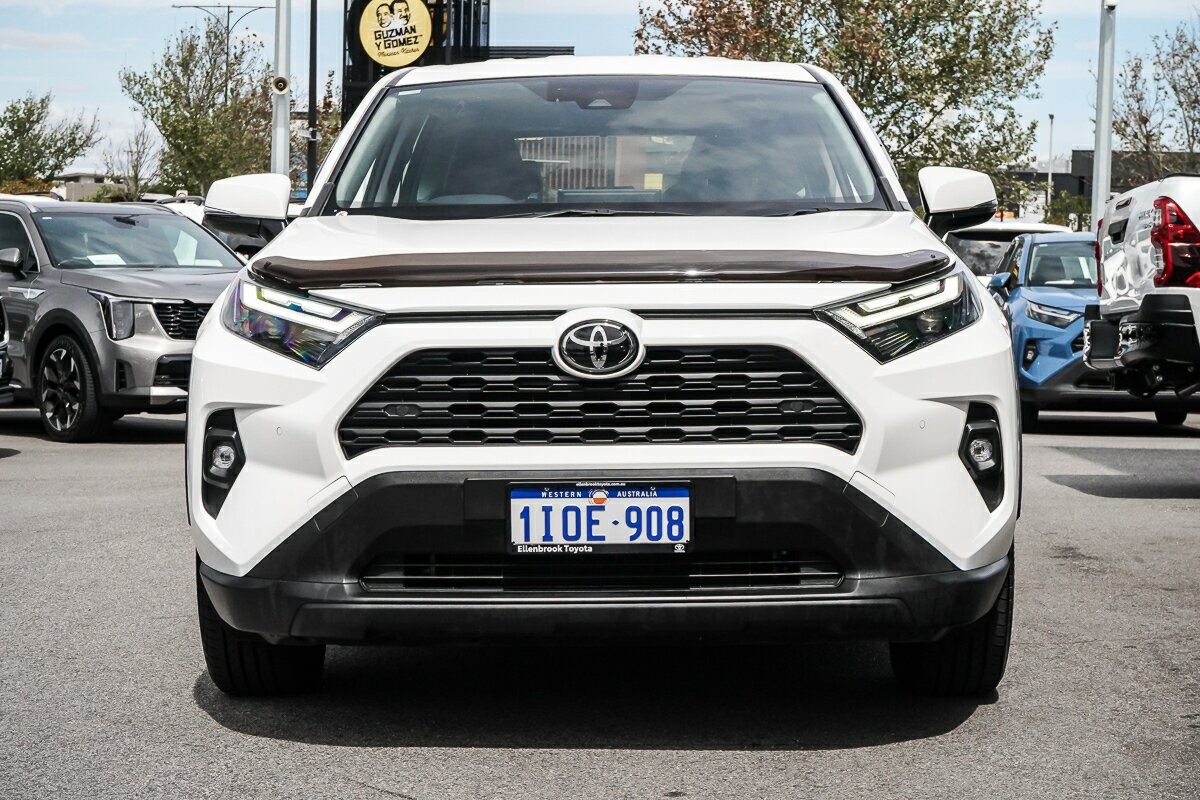 Toyota Rav4 image 3
