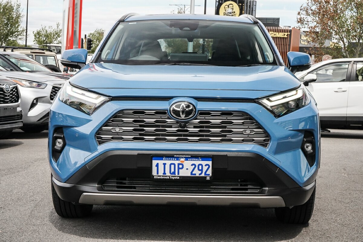 Toyota Rav4 image 3
