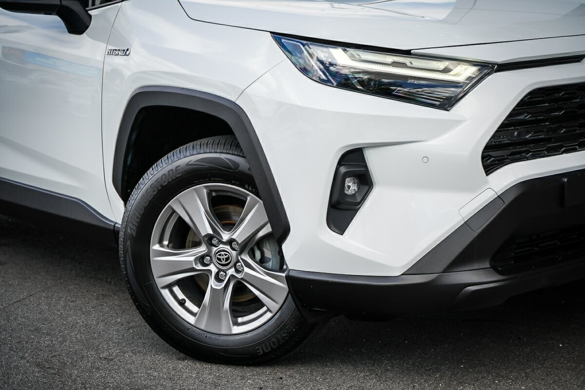 Toyota Rav4 image 2