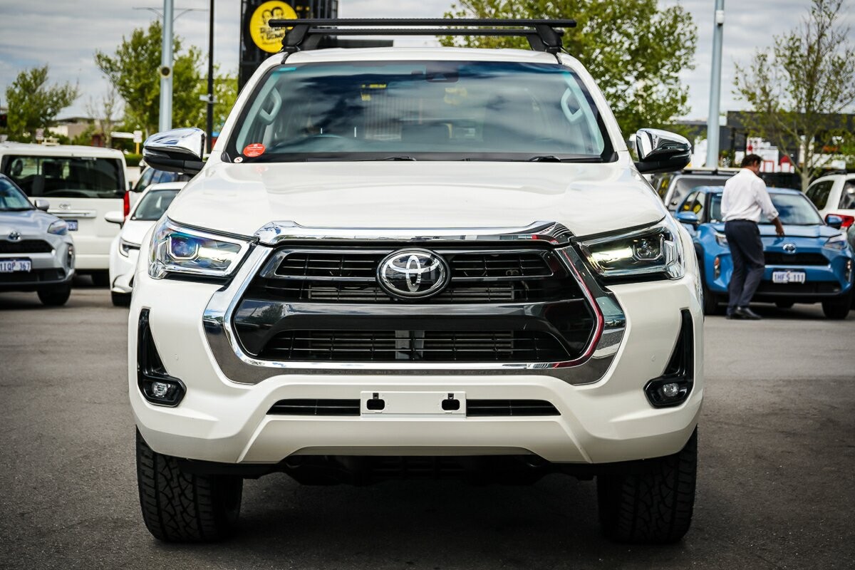 Toyota Hilux image 3