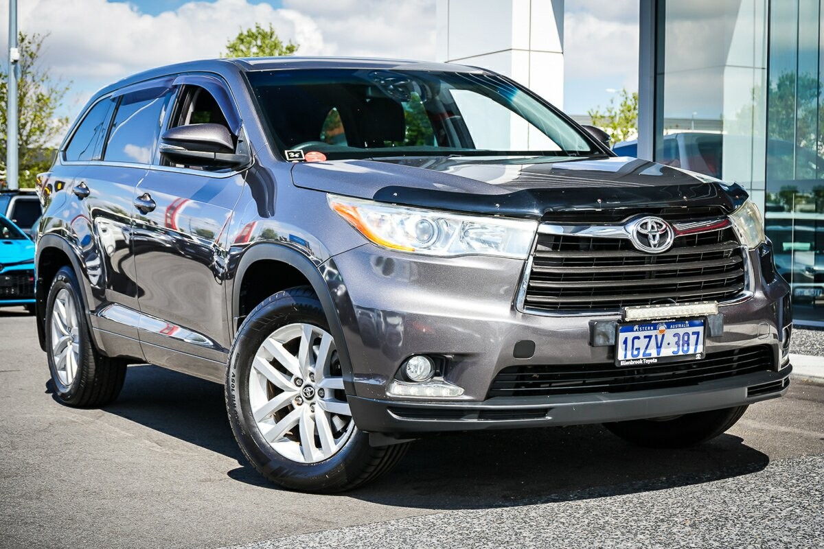 Toyota Kluger image 1