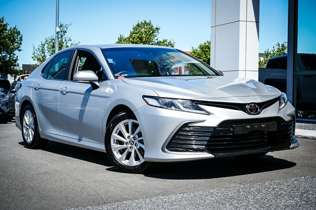 Toyota Camry image 1