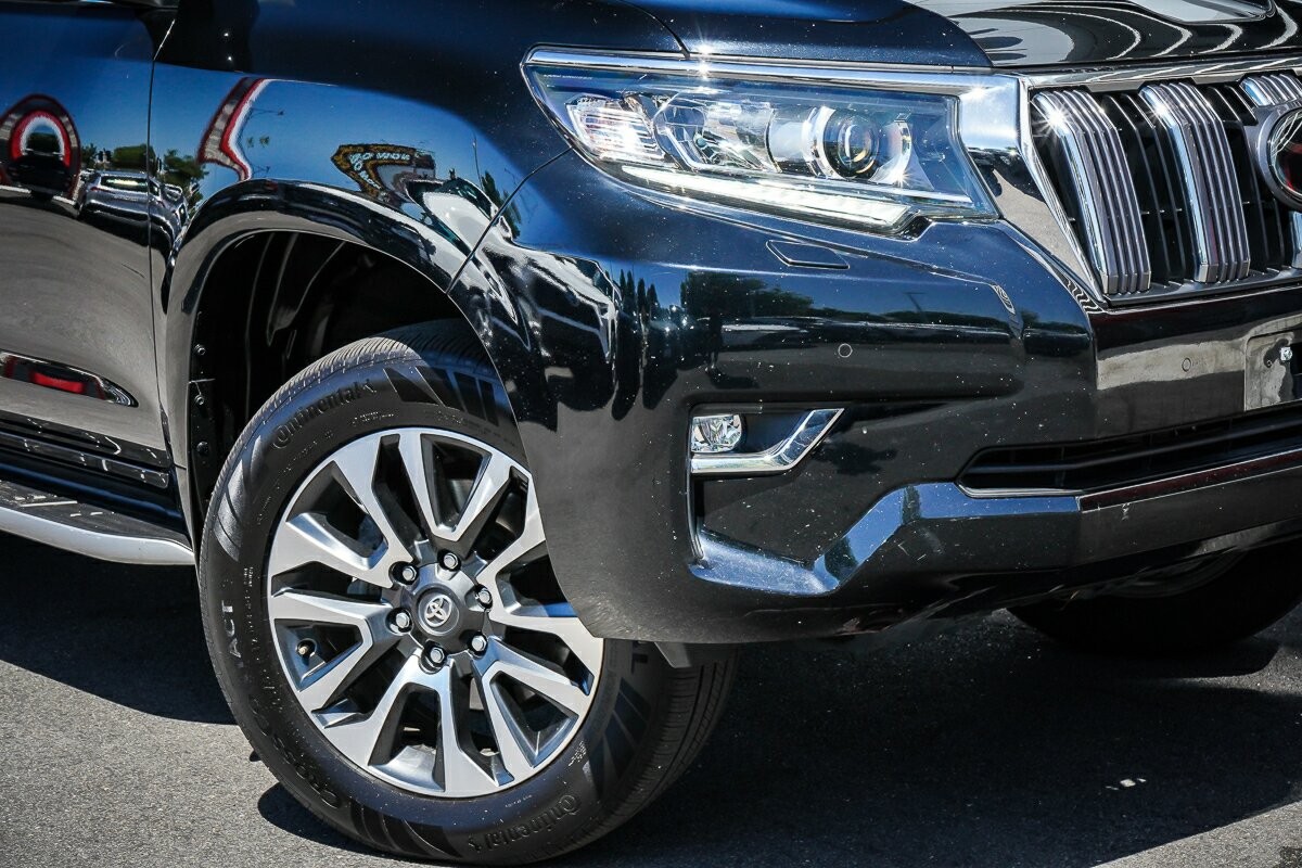 Toyota Landcruiser Prado image 2