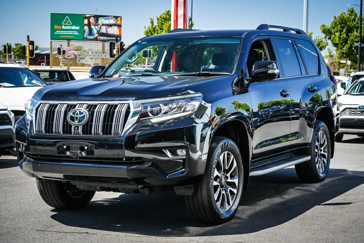 Toyota Landcruiser Prado image 4