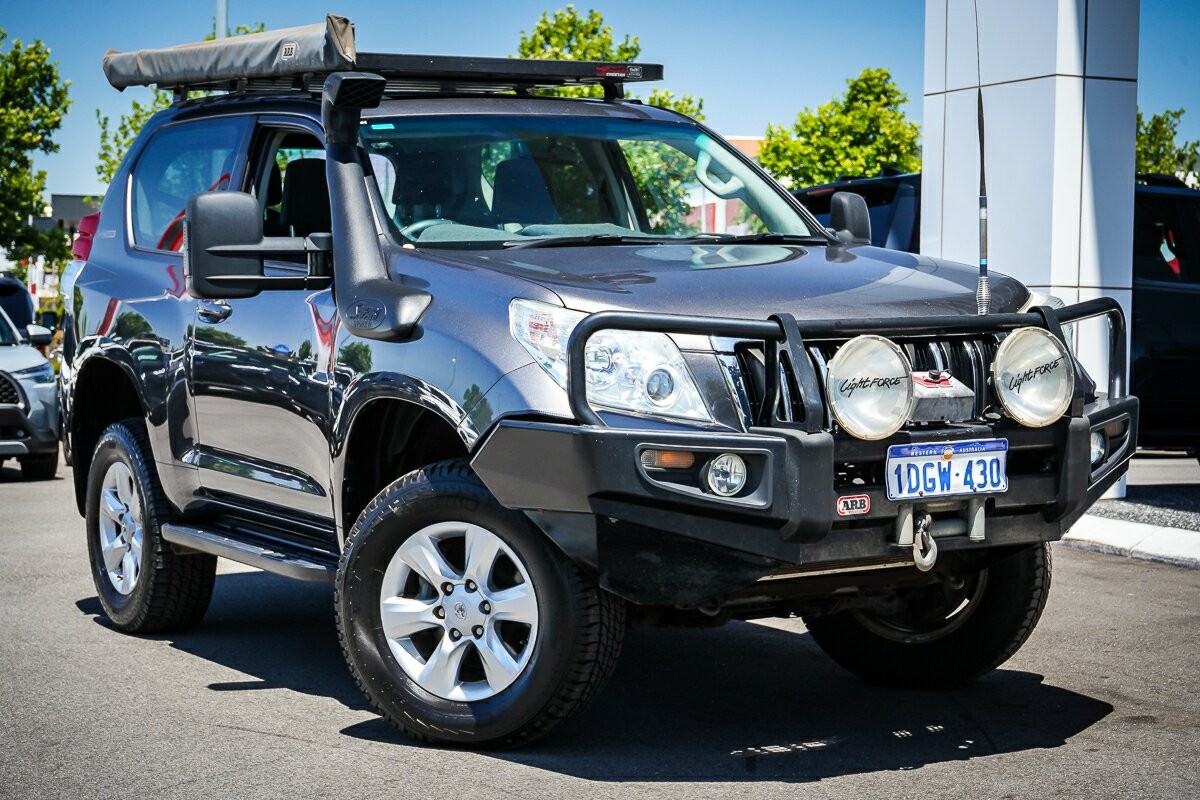 Toyota Landcruiser Prado image 1