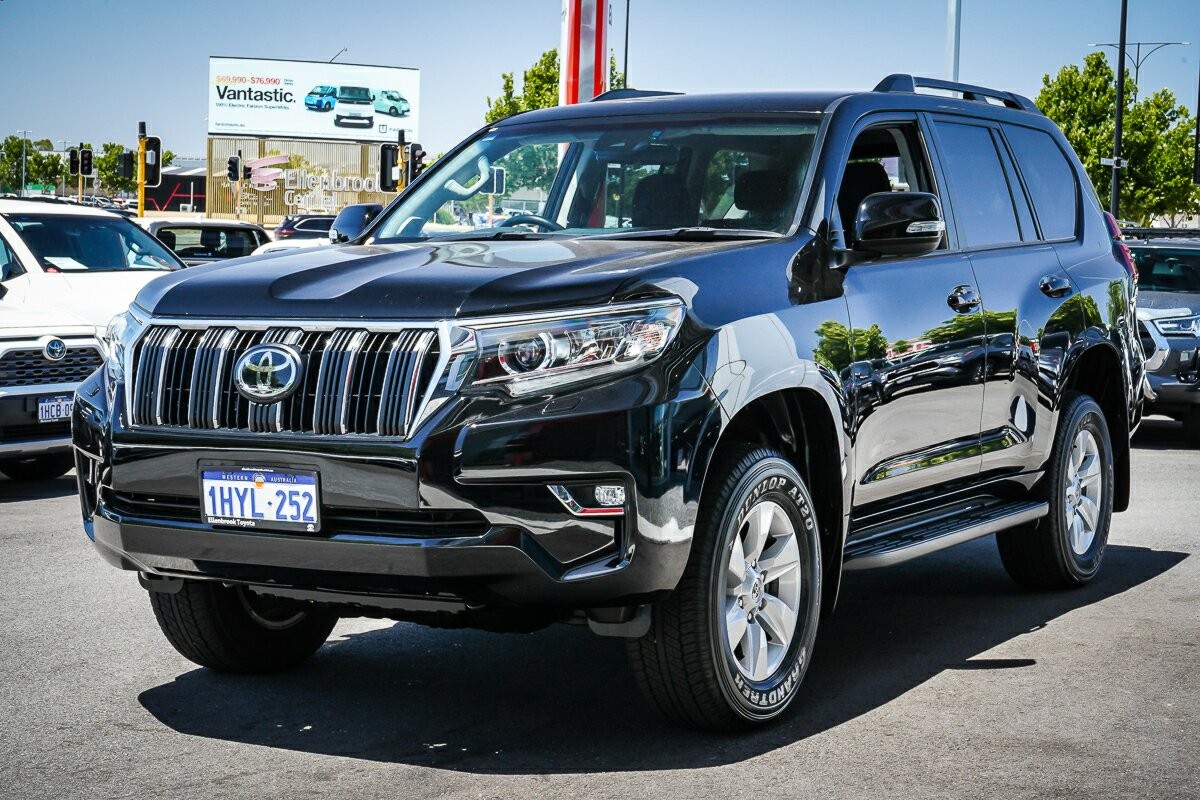 Toyota Landcruiser Prado image 4