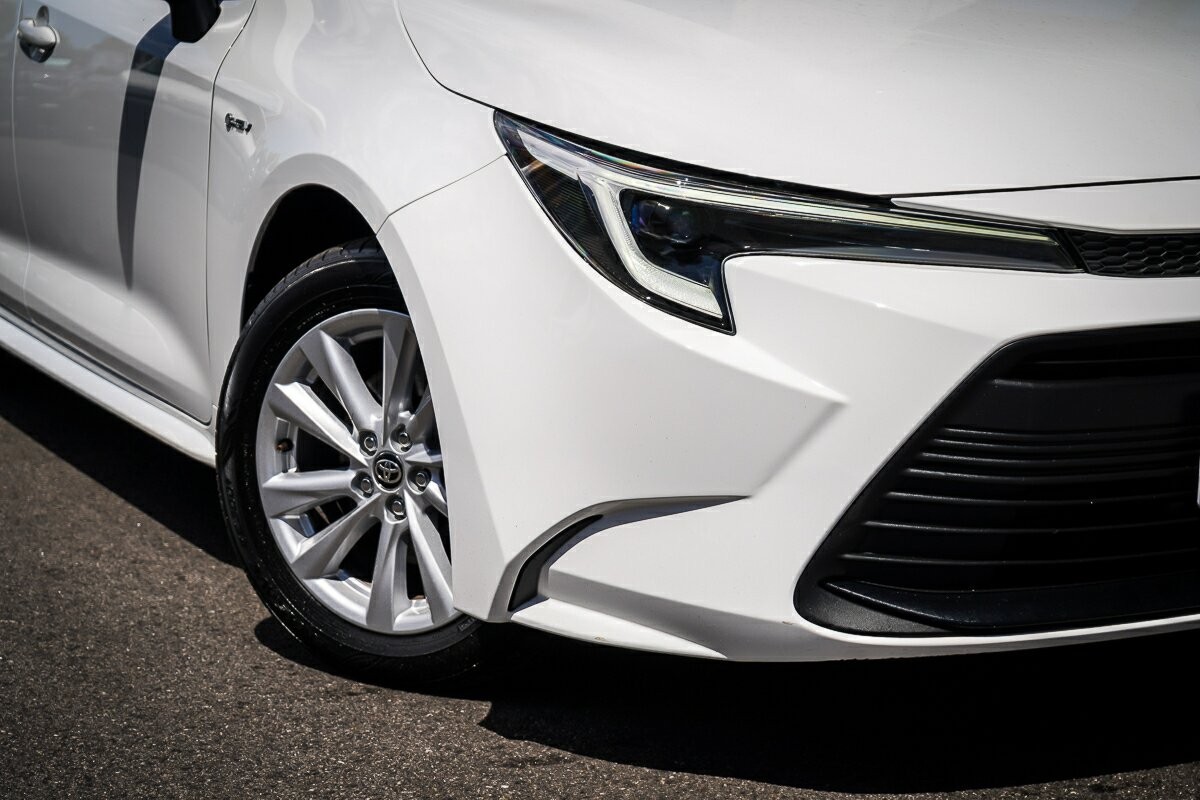 Toyota Corolla image 2