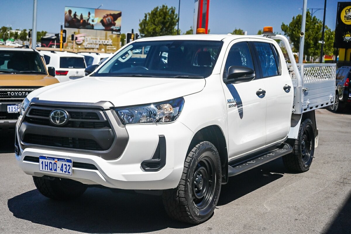 Toyota Hilux image 4