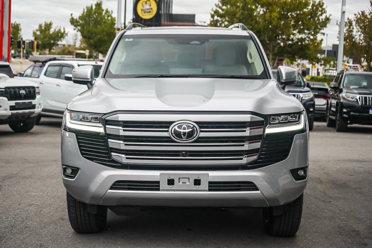 Toyota Landcruiser image 3