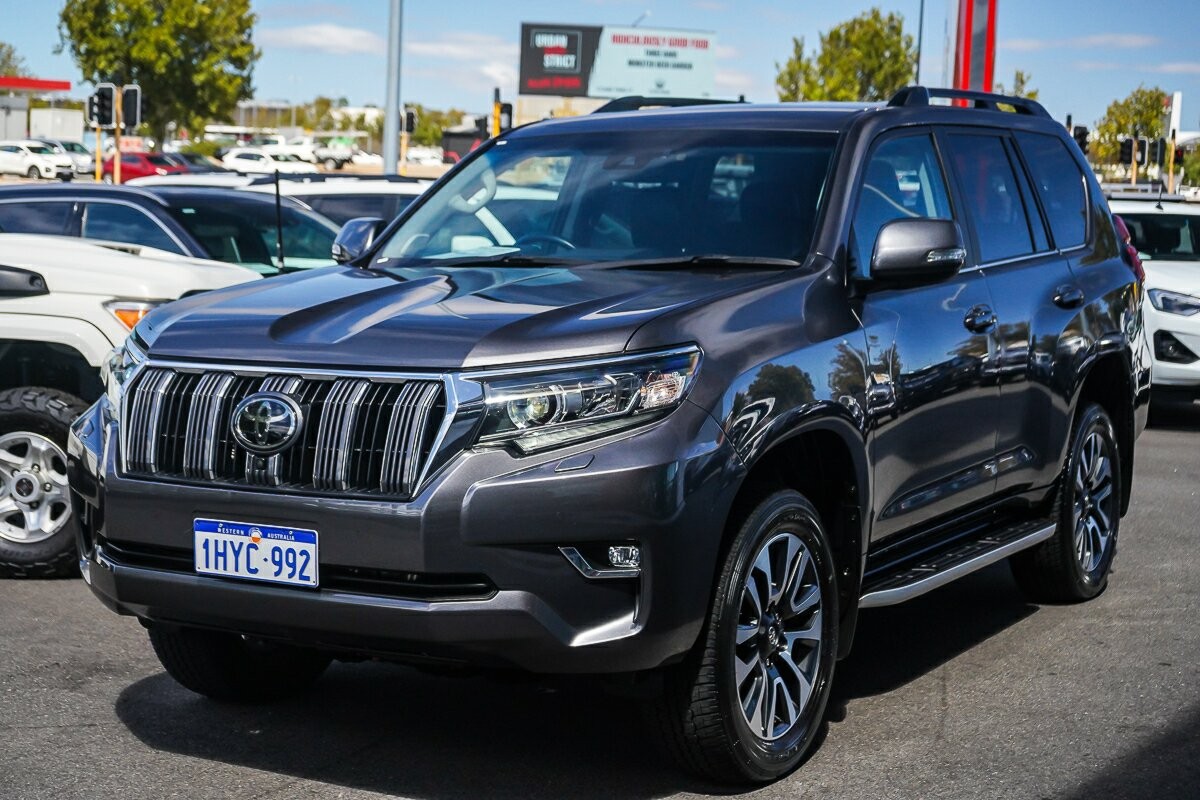 Toyota Landcruiser Prado image 4